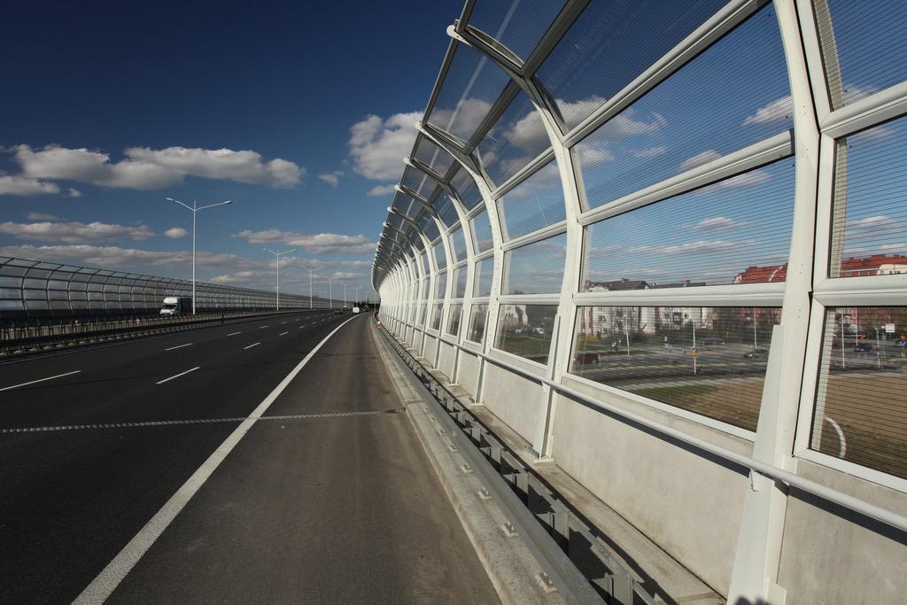 Noise barrier highway